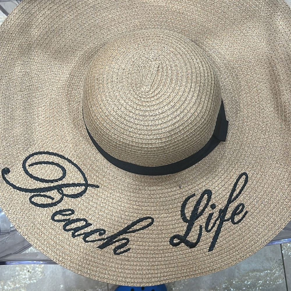 Straw hat. - Picture 2 of 2